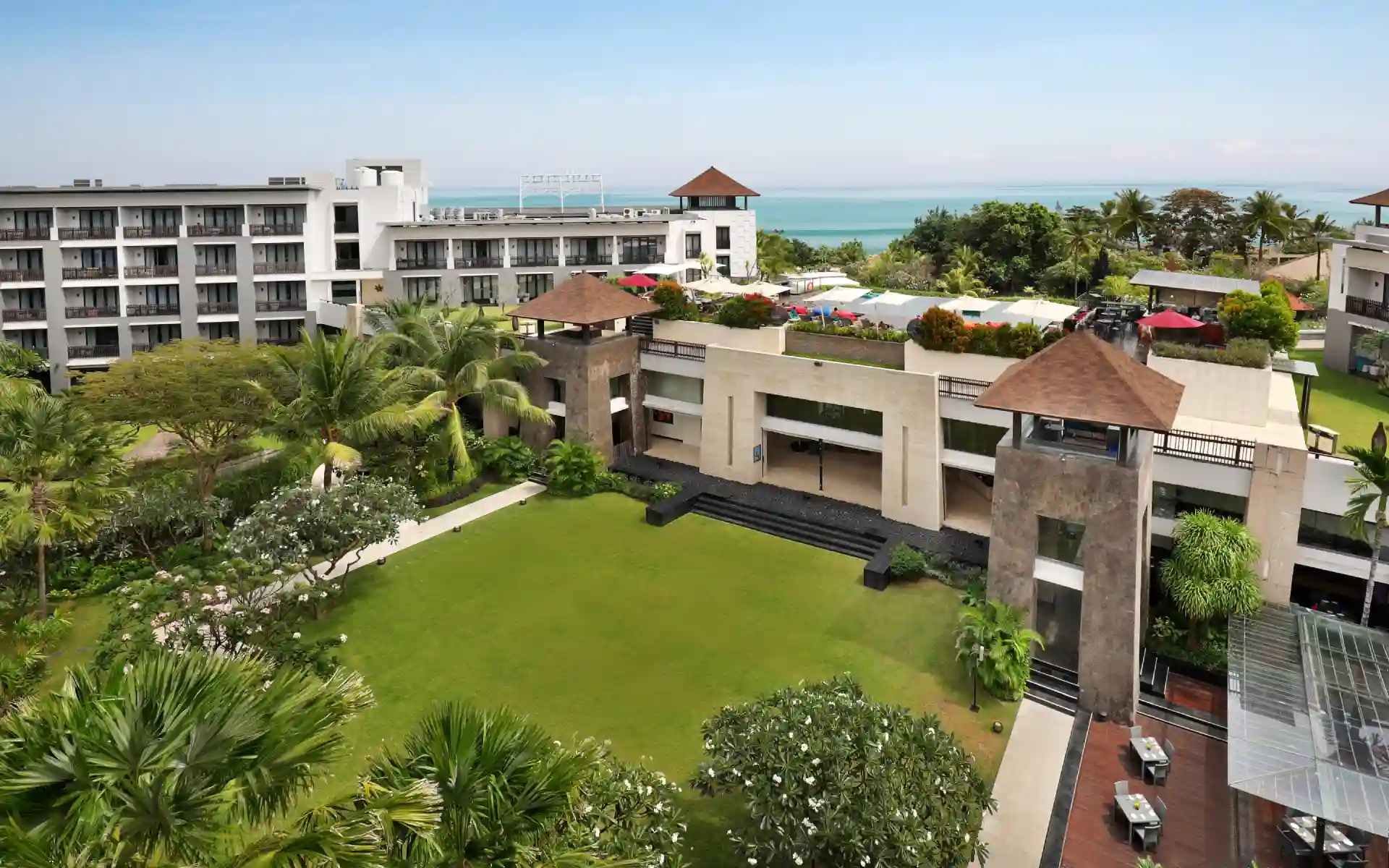 Luxury Beachfront Resort Escape with Waterbom Park Access - Image 7