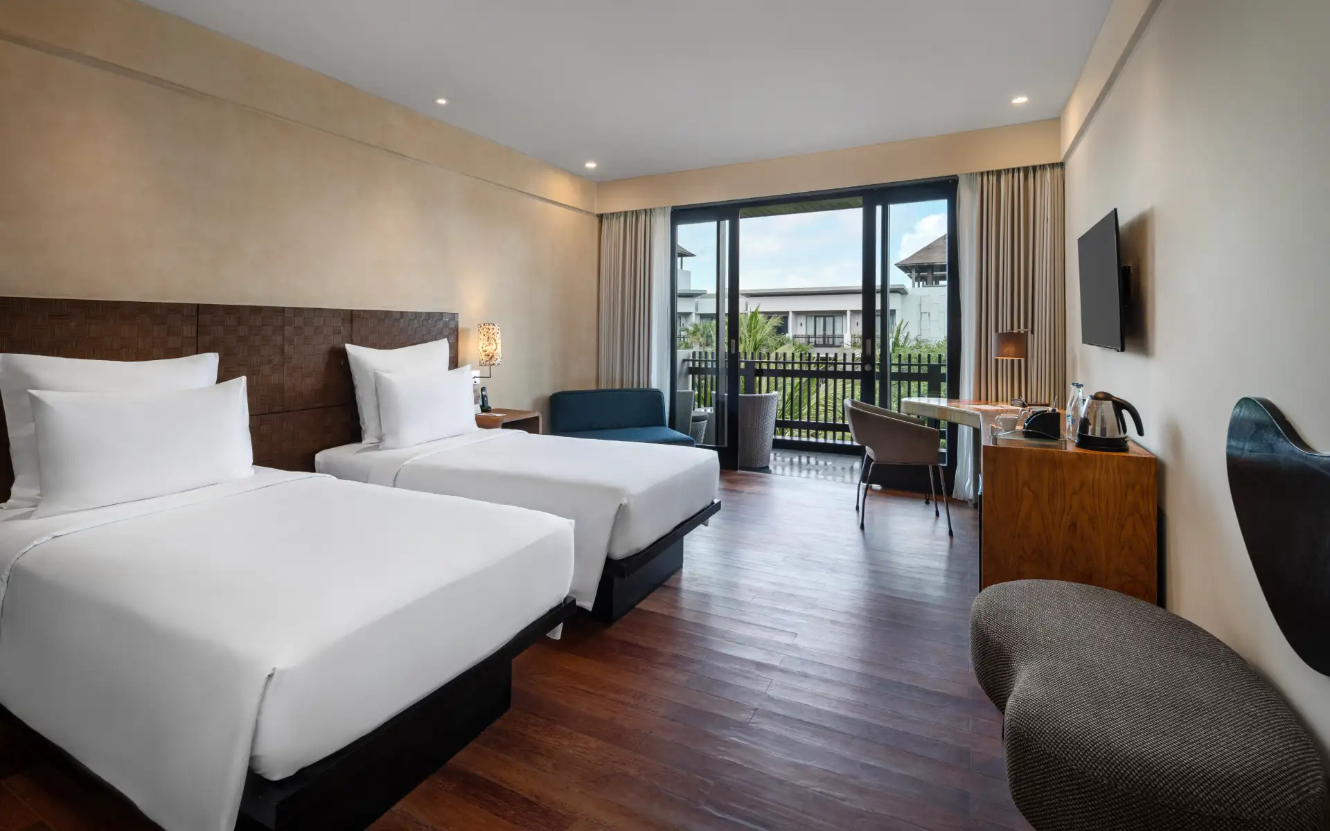 Luxury Beachfront Resort Escape with Waterbom Park Access - Image 2