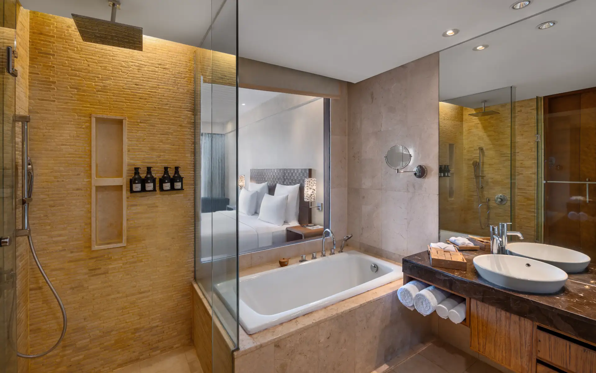 Luxury Beachfront Resort Escape with Waterbom Park Access - Image 4