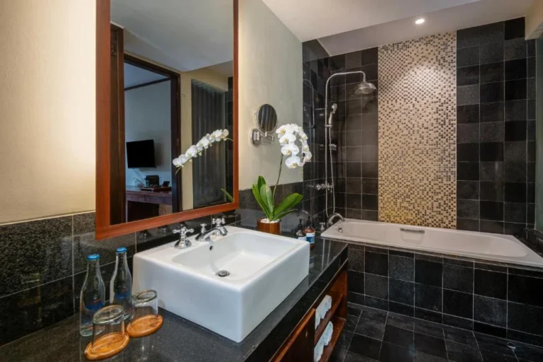 kuta-seaview-room-2-3
