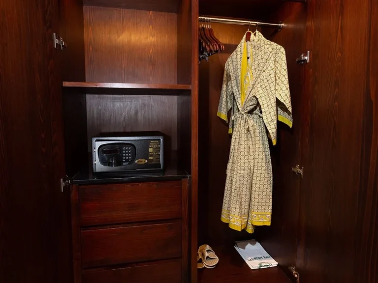 puri-santrian-room-1-2