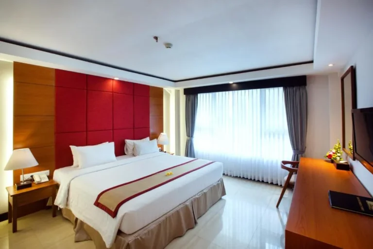 roya-regantris-kuta-room-1-1