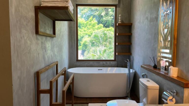 leafy-home-canggu-room-2-2