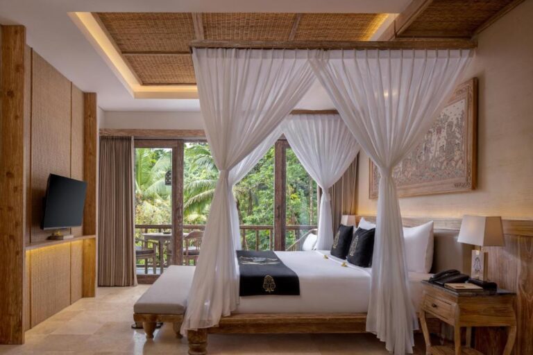 the-kayon-resort-room-1-2