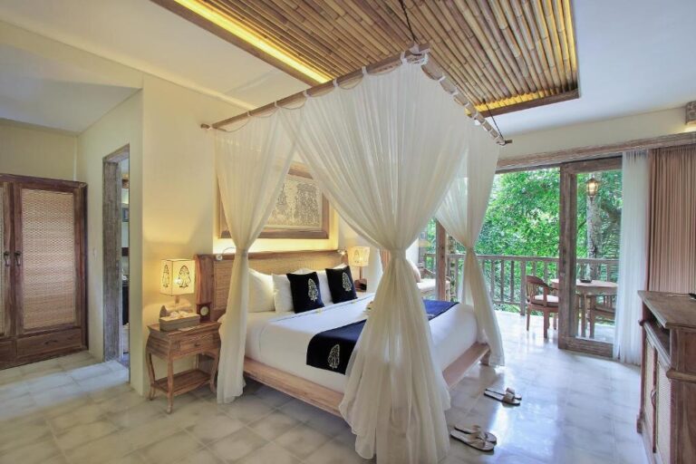 the-kayon-resort-room-2-2