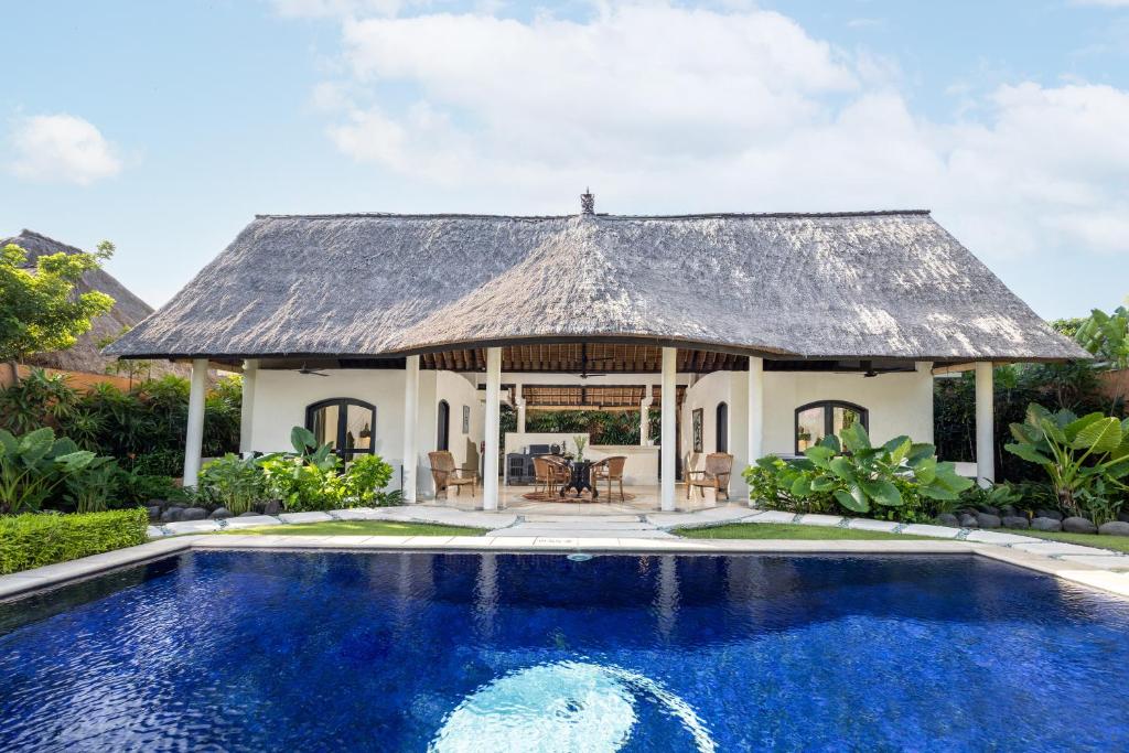 impiana-private-villas-cover-3