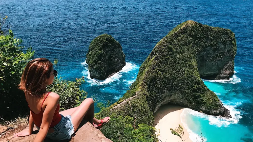 The Ultimate Nusa Penida Day Trip Guide: Boats, Sights & Itinerary